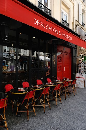 Degustation &amp; Emotion Shopfront during Day