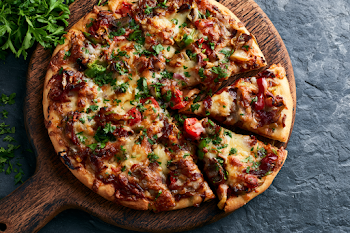 Delicious BBQ Pizza with Fresh Vegetables