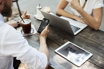          Desk, Mobile & Woman Free Photo     