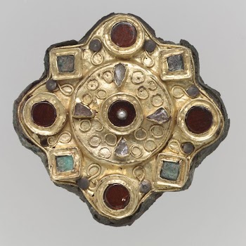 Disk Brooch | Free Photo - rawpixel