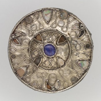 Disk Brooch | Free Photo - rawpixel
