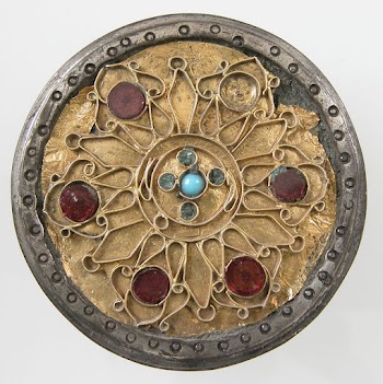 Disk Brooch | Free Photo - rawpixel