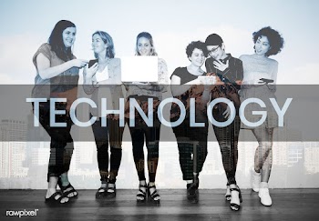 Diverse women using computer | Free stock psd mockup - 578745