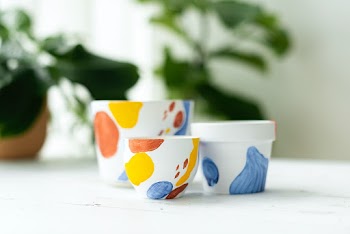 DIY pot painting hobby at home | Free stock photo | High Resolution image