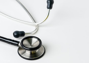 Doctors stethoscope on a white background | Free  photo - 2296932