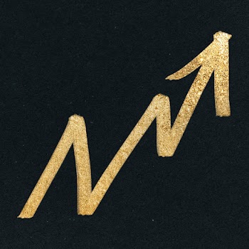 Doodle highlight up arrow psd in gold tone | Free stock illustration | High Resolution graphic