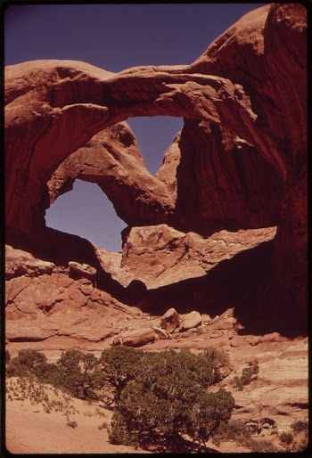 Double Arch in Windows Section | Free Photo - rawpixel