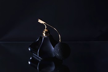 Dramatic Black Glass Perfume