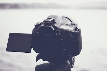 Dslr Camera With Stand