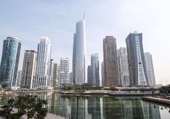 Dubai buildings and skyscrapers, free | Free Photo - rawpixel