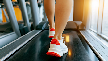Dynamic Runner's Motion on Treadmill