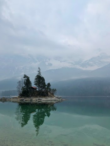 Early morning at the Eibsee