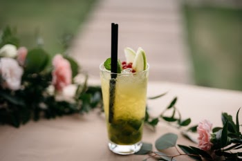 Early summer cocktail at a very important event.

Credits have to go also to:
Monkey Bar Events Iași; 
Alexandru Saru Photography Iași; 
Vis de Duminică Iași; 
Gramps Hamak Iași; 

