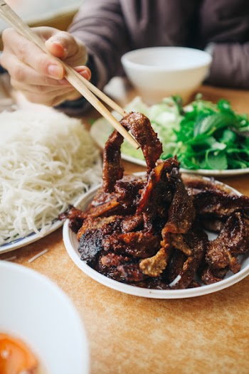 Eating Vietnamese Bun Cha 