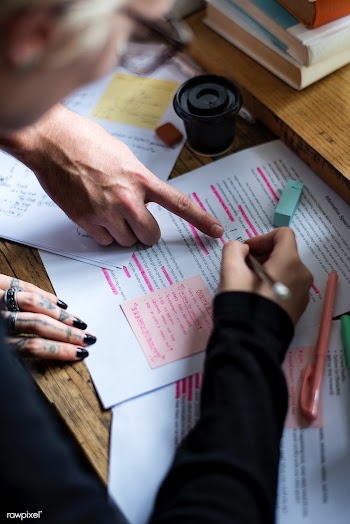 Editor article working | Free stock photo - 100098