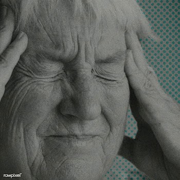 Elderly woman showing coronavirus symptoms | Free  illustration - 2303538