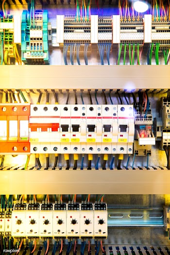 Electric control panel | Free public domain photo - 560186