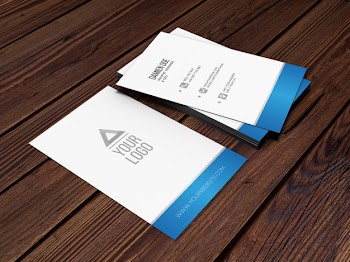 Elegant realistic wood background business card mockup Free Psd