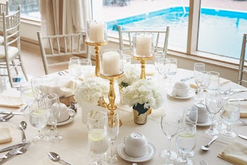 elegant table setting  