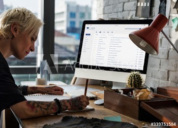 Email inbox message list online interface
