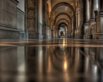 empty_corridor.jpg