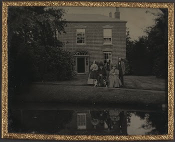 English Country House, Family Group | Free Photo - rawpixel