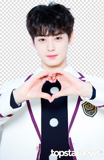 Eunwoo ASTRO, man forming heart sign transparent background PNG clipart
