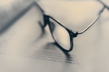 eyeglasses in bokeh photography