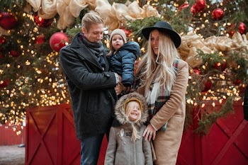 Family And Holiday Decorations