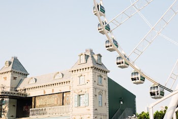 Ferris Wheel Beside Building