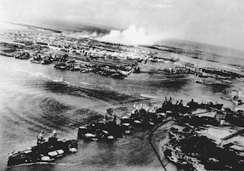 File:Pearl harbor 12-7-41 from attacking plane Nara 80-G-30550.png ...