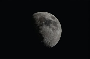 First shots of the moon with a new lens I purchased a few months ago