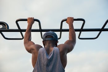 Fit Man Pull Ups