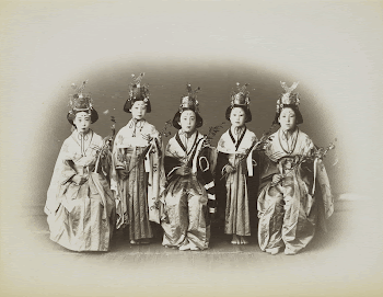 five girls--two standing between three | Free Photo - rawpixel