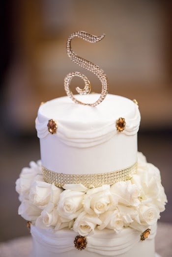 Floral Wedding Cake Shallow Focus Photography