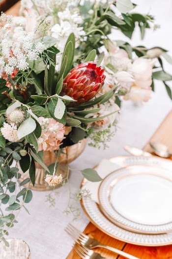 florals by @copper.spoon
WEBSITE: https://www.copperspooncreative.com/