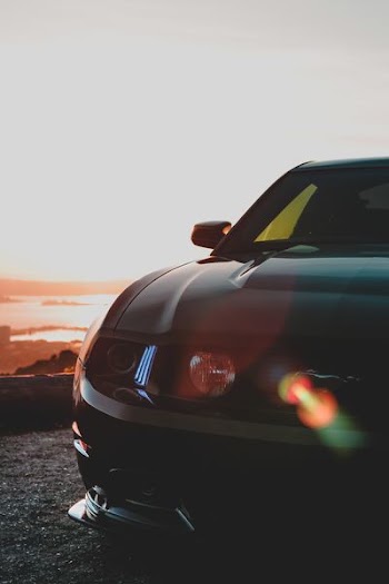 focus photography of Ford Mustang