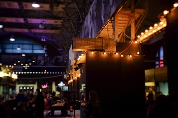 Food and drinks market lights