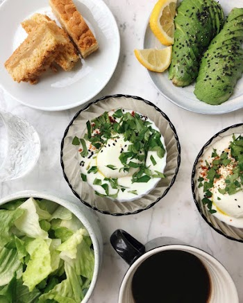 Food Photography of Sliced Lettuce With Sour Cream Sauce
