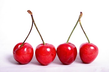 four_cherries.jpg