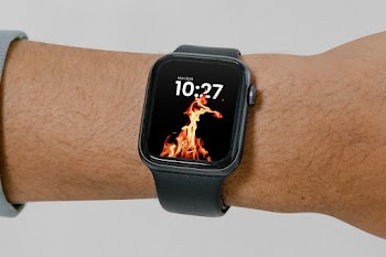 Free Apple Watch on Hand Mockup
