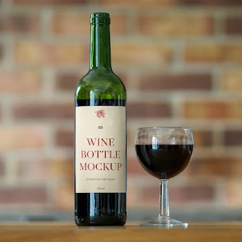 Free Classic Wine Label Mockup