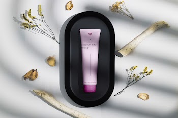 Free Cosmetic Tube Mockup