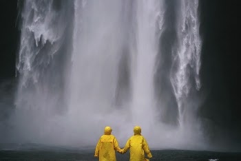 Free couple holding hand at waterfall | Free Photo - rawpixel