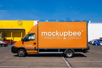 Free Delivery Car PSD Mockup