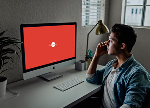 Free Developer Using iMac Mockup 