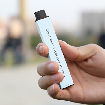 Free Electronic Cigarette Mockup