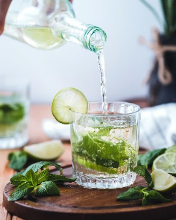 Free fresh lime soda image, | Free Photo - rawpixel