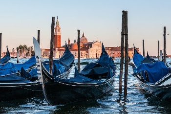 Free gondola moored at dock | Free Photo - rawpixel
