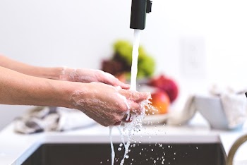Free hands lathering soap and | Free Photo - rawpixel
